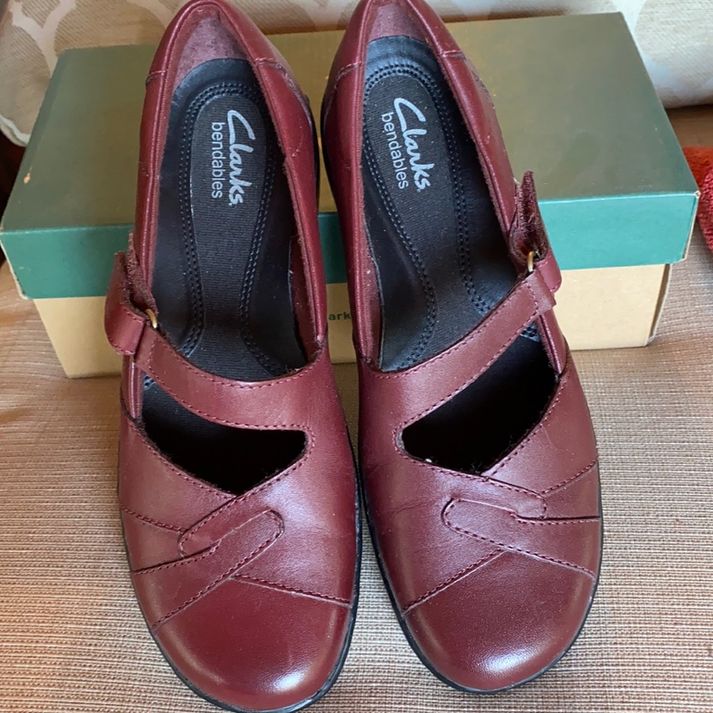 New in box Clarks Sixty Coast Leather loafer